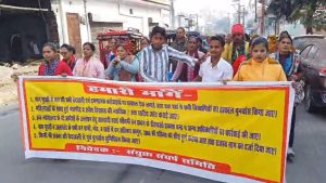 वन भूमि से अतिक्रमण हटाने पर भड़का रामनगर: पीड़ित परिवारों की आक्रोश रैली, सरकार और वन विभाग के खिलाफ नारेबाजी