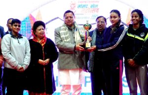 सासंद खेल महोत्सव का समापन, सीएम धामी व नरेश बंसल ने किए विजेता टीमो को पुरस्कार वितरित