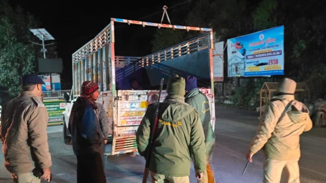 सुरक्षा को तरजीह: रुद्रप्रयाग में रातभर पुलिस रेंडम चेकिंग, नियम तोड़े तो कार्रवाई अनिवार्य
