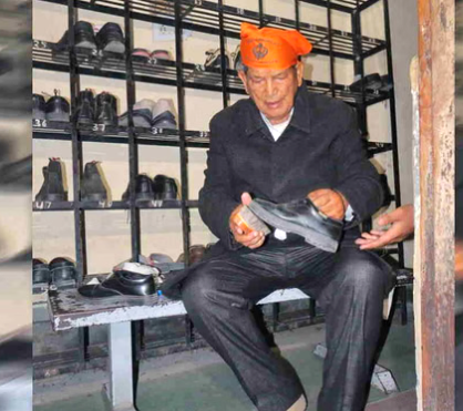 हरीश रावत ने सिख समुदाय से मांगी माफी, गुरुद्वारे में