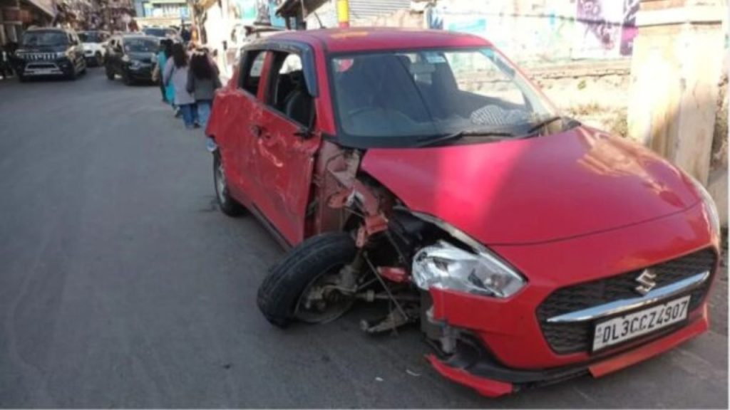 नैनीताल में फर्जी गाइड सक्रिय, पर्यटक की कार लेकर हुआ फरार, मालरोड में किया बड़ा कारनामा