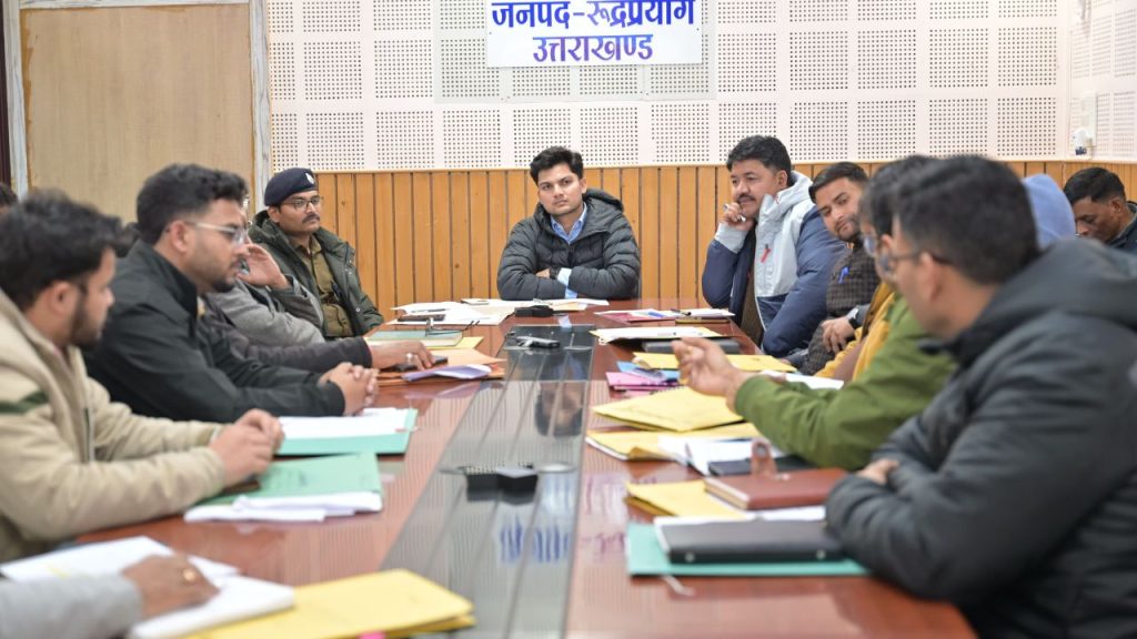 रुद्रप्रयाग में सड़क सुरक्षा को लेकर बड़े संकेत, जिलाधिकारी ने सभी विभागों को दिया सख्त संदेश; क्या बदलने वाला है?