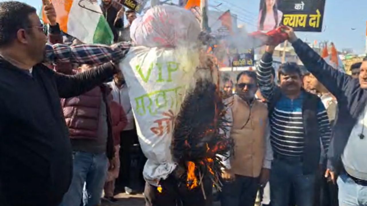 Ankita Bhandari Case: देहरादून में एक बार फिर उठी न्याय के लिए आवाज, मामले में सरकार को बताया जिम्मेदार