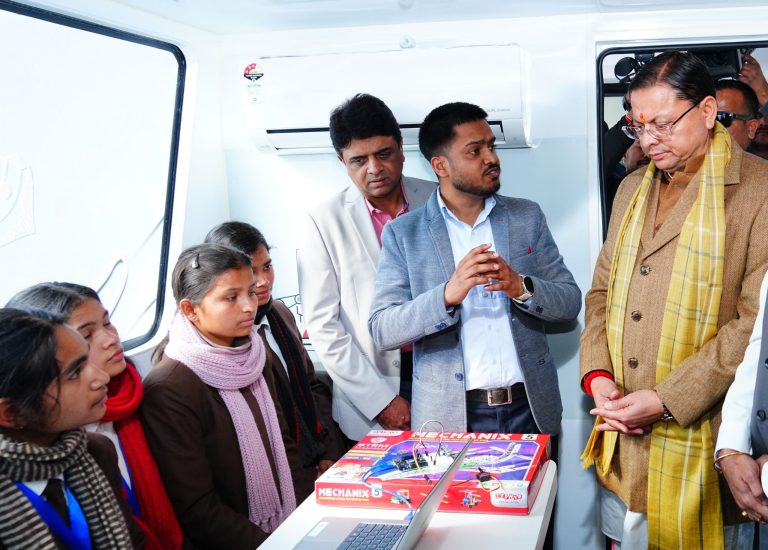 CM flags off ‘Lab on Wheels’ to push student skill