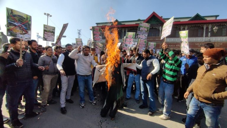 Cong stages protest against ‘illegal’ entry fee at Mussoorie’s George