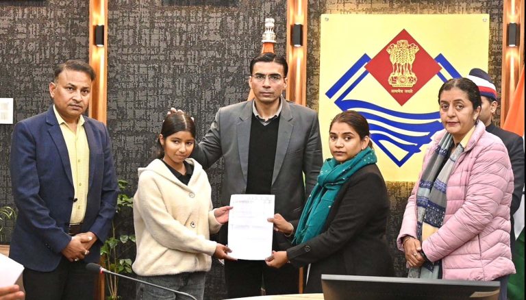 DM Savin Bansal revives education of meritorious girls facing adversity