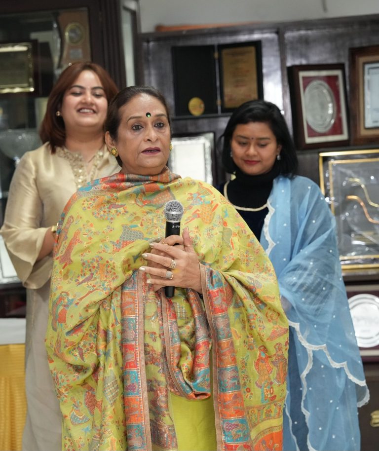 Lohri celebrated at Lok Bhawan in Doon