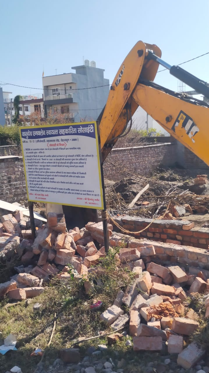 Nagar Nigam clears encroachments on municipal land in Dandakhond