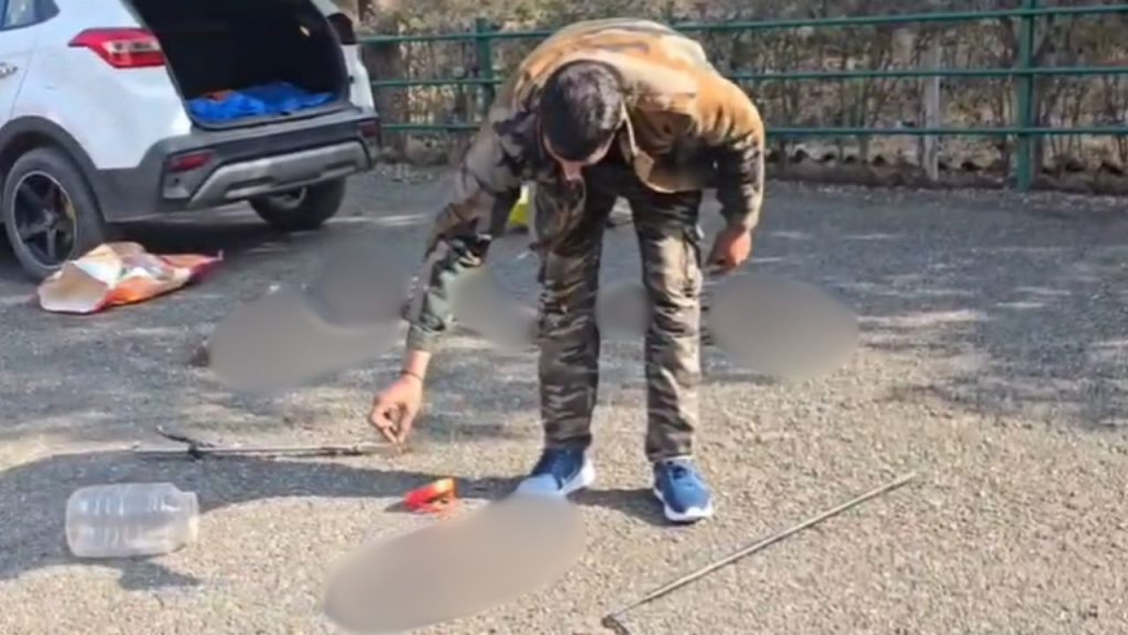 Nainital: रामनगर में अजगर और विषैले कोबरा को ऐसे किया रेस्क्यू