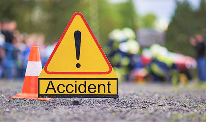 Nainital Road Accident: बिड़ला मार्ग पर बड़ा हादसा टला, टैक्सी फिसलकर खाई में गिरी