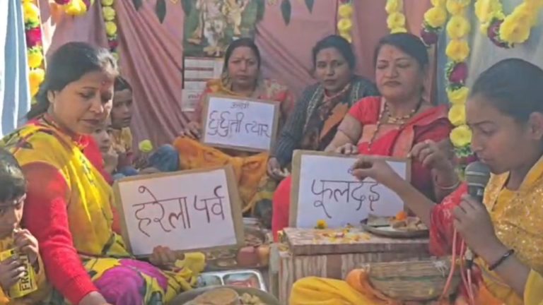 Nainital: रामनगर में बसंत महोत्सव का भव्य आगाज, झांकियों ने मोहा लोगों का मन