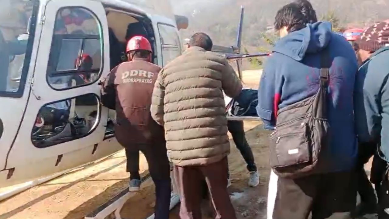 Rudraprayag: शिक्षक को स्कूल में आया ब्रेन स्टोक, ऐसे मिला जीवनदान