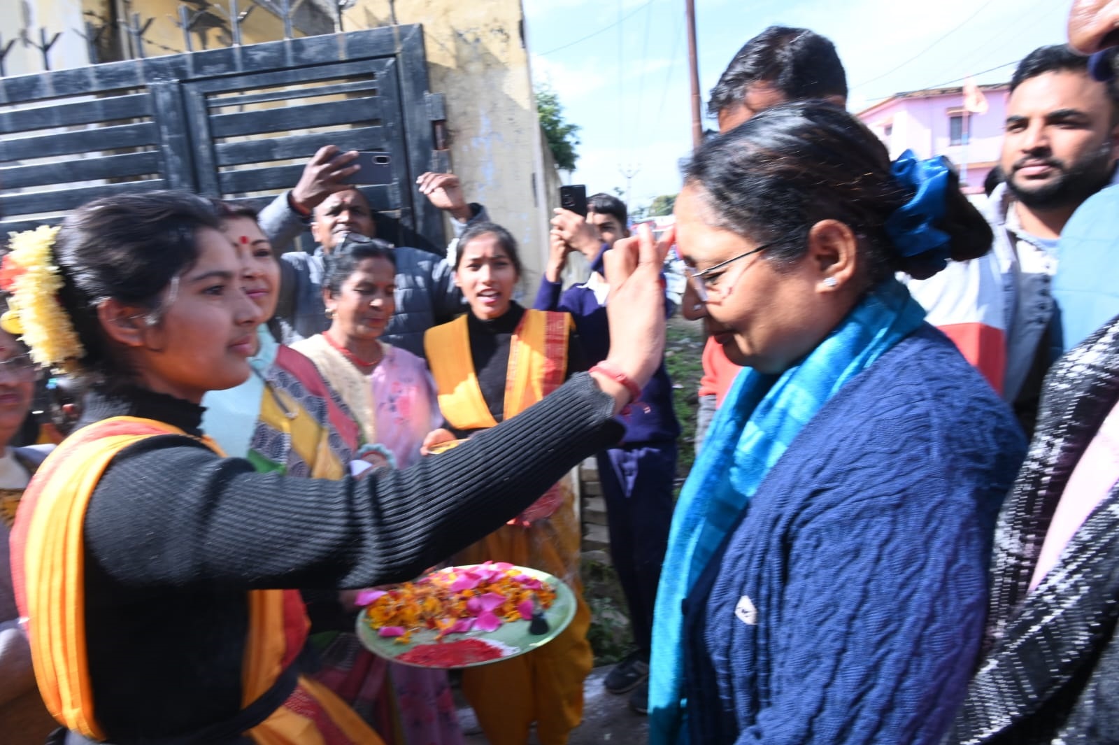 Speaker provides furniture from MLA Fund for GIC, Jhandichaur