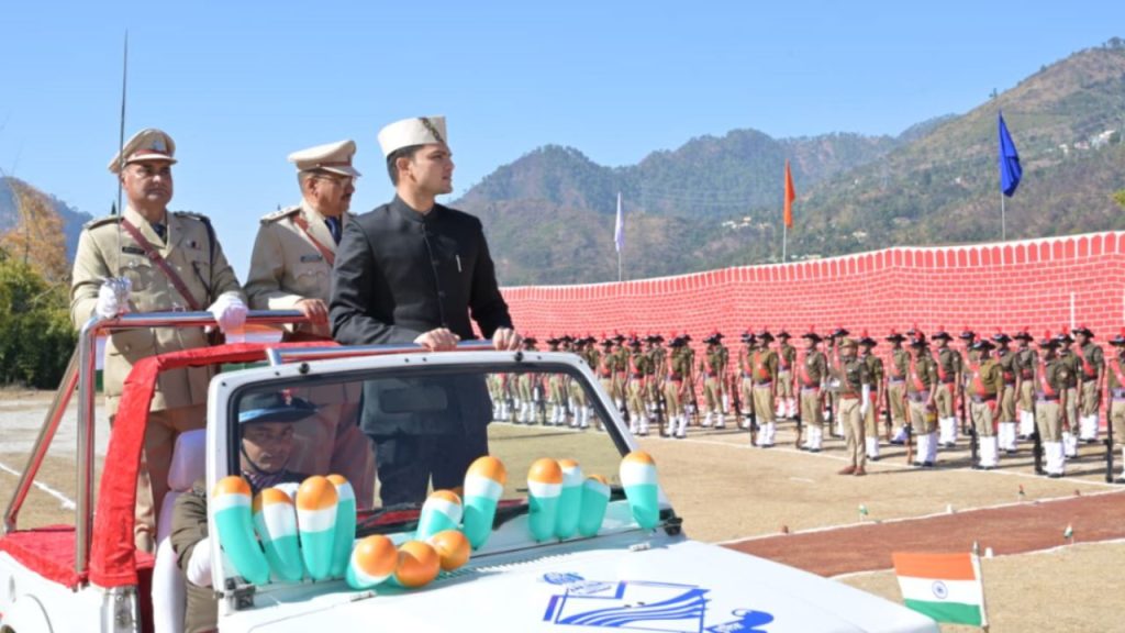 Uttarakhand: रुद्रप्रयाग में धूमधाम से मनाया गया 77वां गणतंत्र दिवस, DM प्रतीक जैन ने दिया ये संदेश