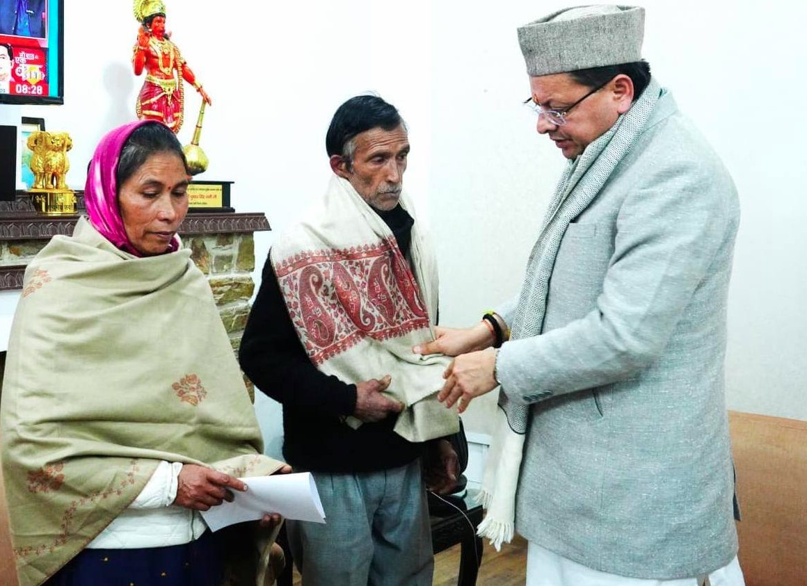 अंकिता भंडारी के माता-पिता ने सीएम धामी से की मुलाकात