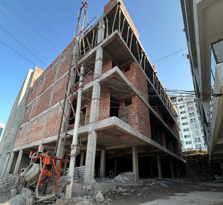 अवैध निर्माण व प्लॉटिंग पर एमडीडीए का शिकंजा, कई स्थानों पर सीलिंग व ध्वस्तीकरण की कार्रवाई