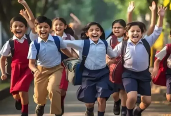 उत्तराखंड के 12 जिलों में बंद रहेंगे स्कूल, भारी बर्फबारी