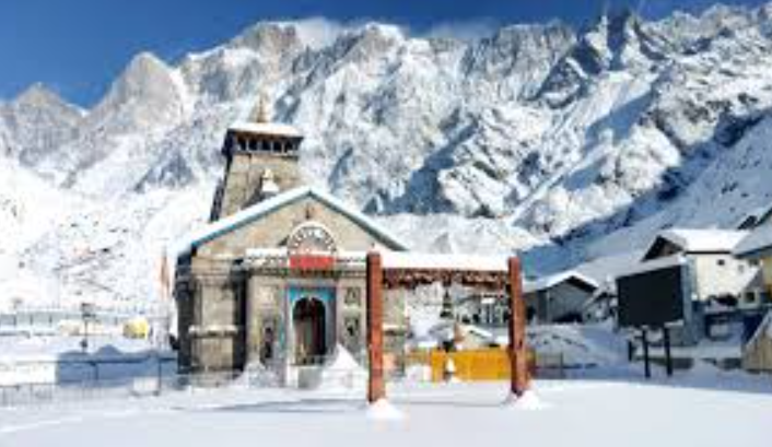 उत्तराखंड में बारिश-बर्फबारी, मसूरी पहुंचे 1 लाख सैलानी: केदारनाथ में