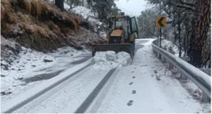 उत्तराखंड में मौसम ने फिर बदली करवट, भारी बर्फबारी और