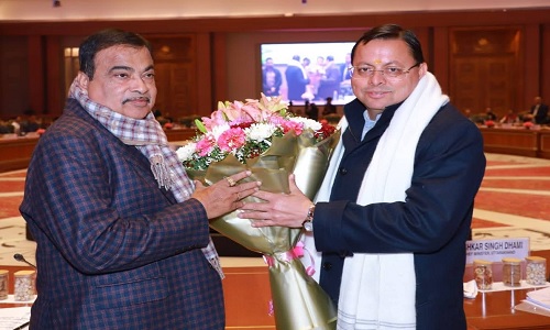 केंद्रीय मंत्री गडकरी की अध्यक्षता में राष्ट्रीय राजमार्ग परियोजनाओं की