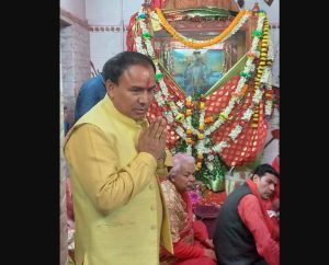 कैबिनेट मंत्री डॉ. धन सिंह रावत ने शक्तिपीठ मां कंकालीतला मंदिर में किए दर्शन