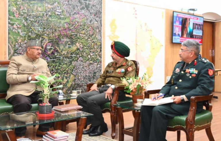 गढ़ी कैंट में सेना अधिकारियों से मिले गणेश जोशी, थल सेना दिवस की दी शुभकामनाएं