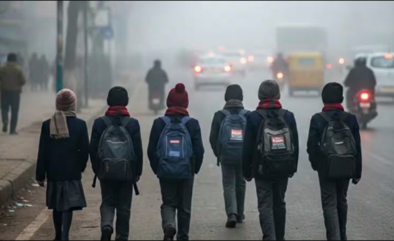 ठंड को देखते हुए देहरादून में स्कूलों के समय में बदलाव, 31 जनवरी तक सुबह 8:30 बजे के बाद खुलेंगे स्कूल