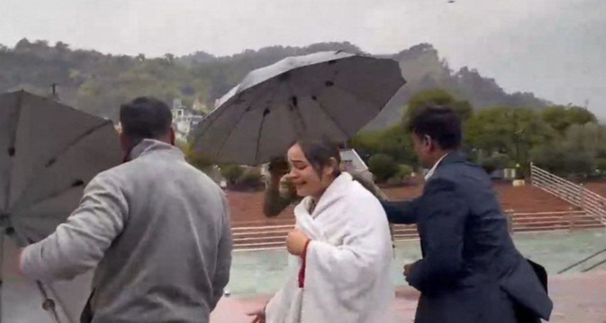 तलाक के सवाल पर भड़कीं अपर्णा यादव,अश्लील वीडियो बनाने का