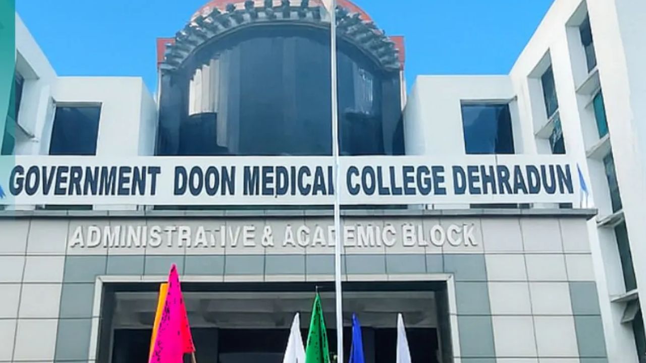 देहरादून के दून मेडिकल कॉलेज में रैगिंग, एमबीबीएस छात्र के साथ मारपीट