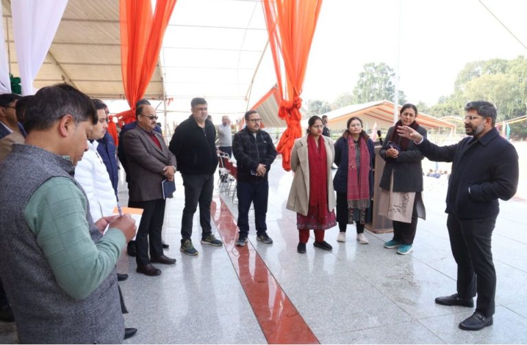 देहरादून में 77वें गणतंत्र दिवस समारोह की तैयारियां अंतिम चरण में, सीडीओ ने लिया व्यवस्थाओं का जायजा