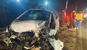 देहरादून में ट्रक ने कार को मारी टक्कर, एक की