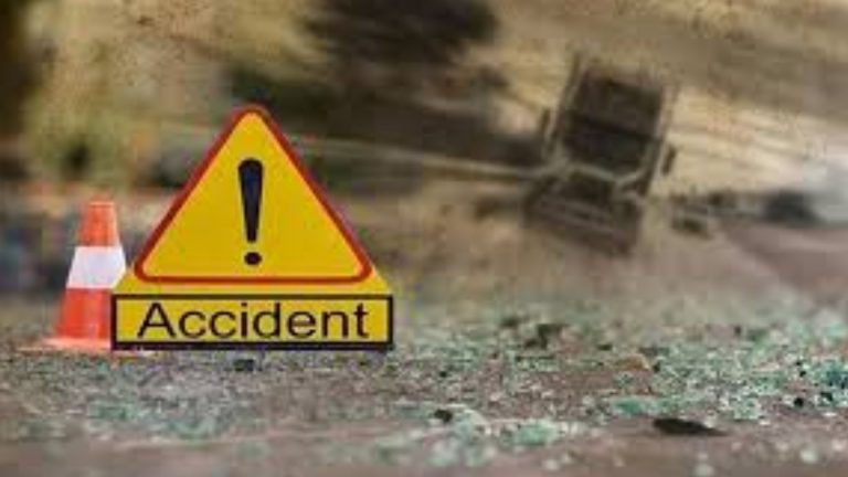 नैनीताल में फिर हादसा, हनुमानगढ़ी के पास खाई में गिरी स्विफ्ट कार