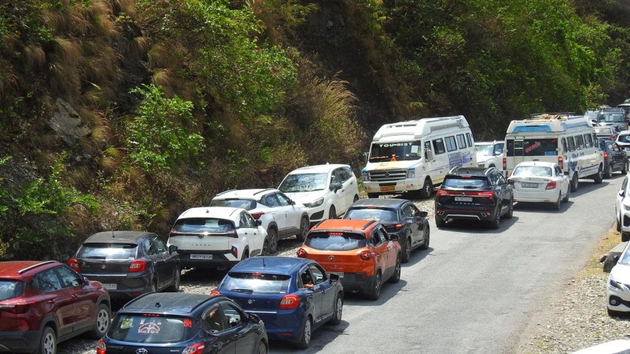 नैनीताल रोड चौड़ीकरण पर बड़ा सवाल: ट्रैफिक से छुटकारा या पर्यावरणीय संकट? मंजूरी पर टिकी नजर