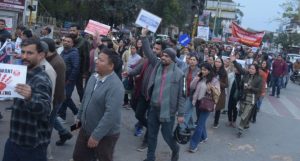 पांच दिवसीय बैंकिंग सप्ताह की मांग पर बैंककर्मियों की हड़ताल,लेनदेन