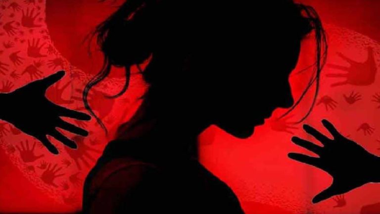 पिता की करतूतों से तंग आकर घर छोड़ गईं नाबालिग