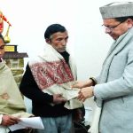 ब्रेकिंग: सीएम धामी ने अंकिता भंडारी के रोते-बिलखते माता-पिता से