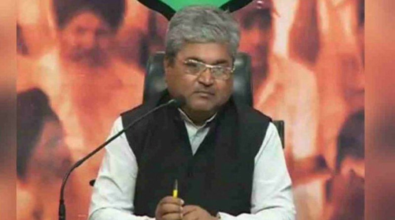 भाजपा नेता दुष्यंत गौतम ने सुरेश राठौर व उर्मिला सनावर