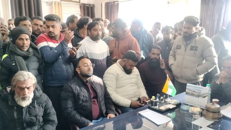 मसूरी में मजार तोड़फोड़ कांड: तीन नामजद, अज्ञात आरोपियों की