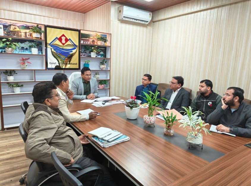 मुख्यमंत्री पुष्कर सिंह धामी के दिशा-निर्देशों में आवास विभाग को