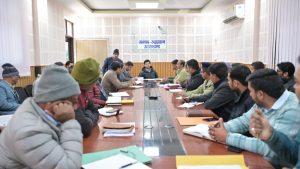 रुद्रप्रयाग DM ने ली समीक्षा बैठक: शीतलहर और वन्य जीव से होने वाले नुकसान पर अलर्ट, जानें क्या है महत्वपूर्ण दिशा-निर्देश