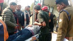 विद्यालय में पढ़ाते समय प्रवक्ता को आया ब्रेन स्ट्रोक, जिलाधिकारी