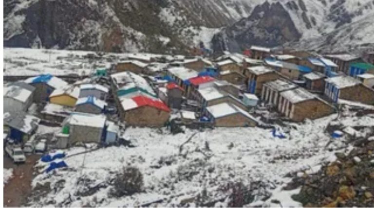 संभावित बर्फबारी को लेकर लोनिवि अलर्ट, सड़कों को खुला रखने