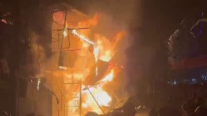 हल्द्वानी के रजाई-गद्दों की दुकान में अचानक लगी भीषण आग, लोगों की तत्परता से टली बड़ी विपत्ति; जानें हादसे का कारण