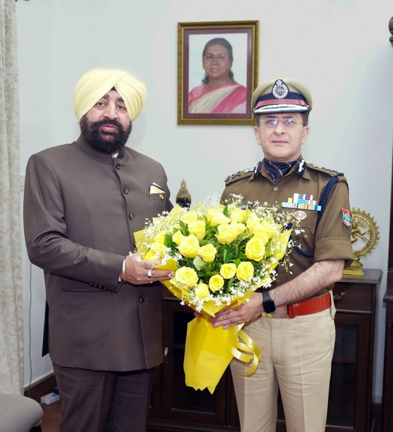 Gov discusses Yatra arrangements with DGP Deepam Seth