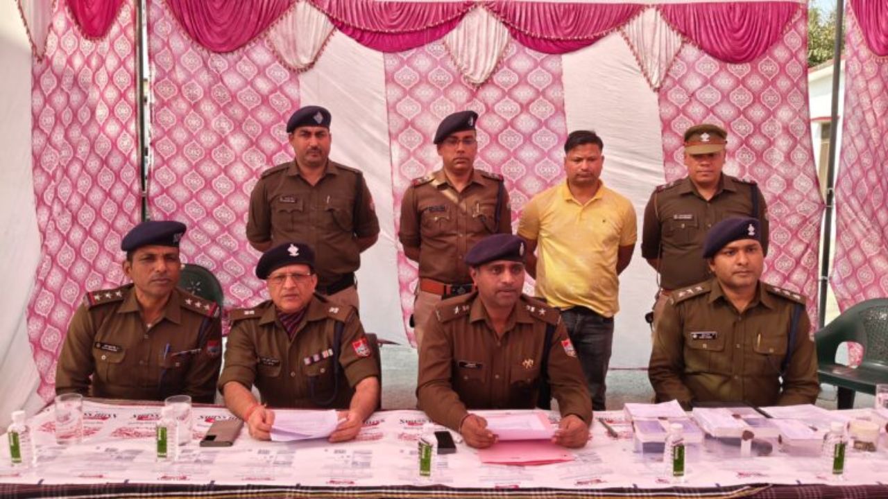Nainital News: कालाढूंगी में रात का हंगामा, पर्दे के पीछे तीन चेहरे पुलिस के हत्थे चढ़े, पुलिस टीम को मिला इनाम |  |  my uttarakhand news
