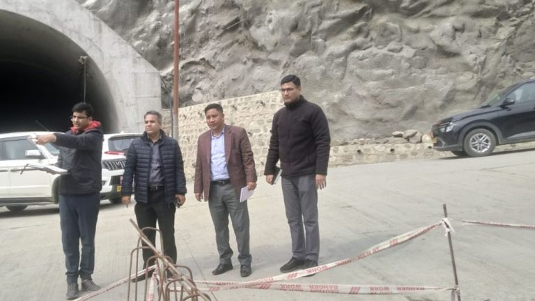 Rudraprayag: विनीत कुमार ने केदारनाथ धाम यात्रा की व्यवस्थाओं का लिया जायजा, अफसरों को दिये ये निर्देश