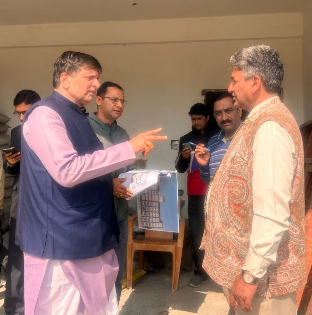 Secretary Deepak Kumar inspects ongoing construction works at Sanskrit University