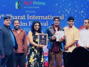 Sowmya Pandey wins Best Actor (Female) award