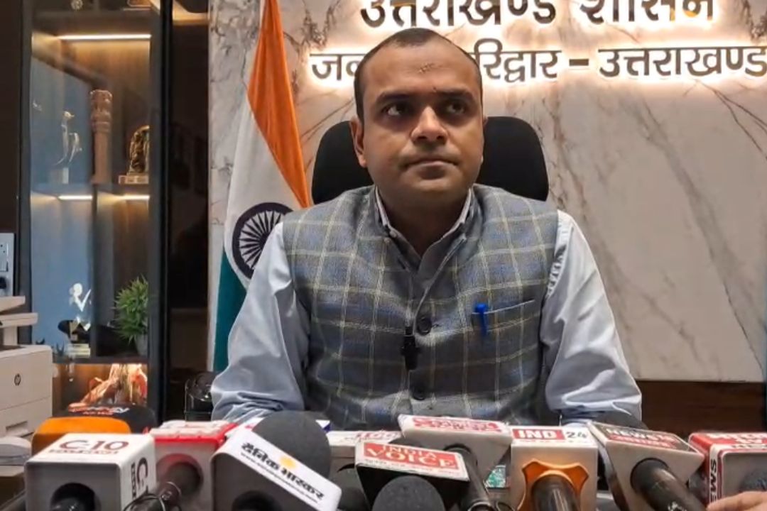 Uttarakhand News: हरिद्वार जनसुनवाई में शिकायतों के त्वरित निस्तारण के निर्देश, डीएम बोले- एक ही शिकायत दोबारा न आ पाए