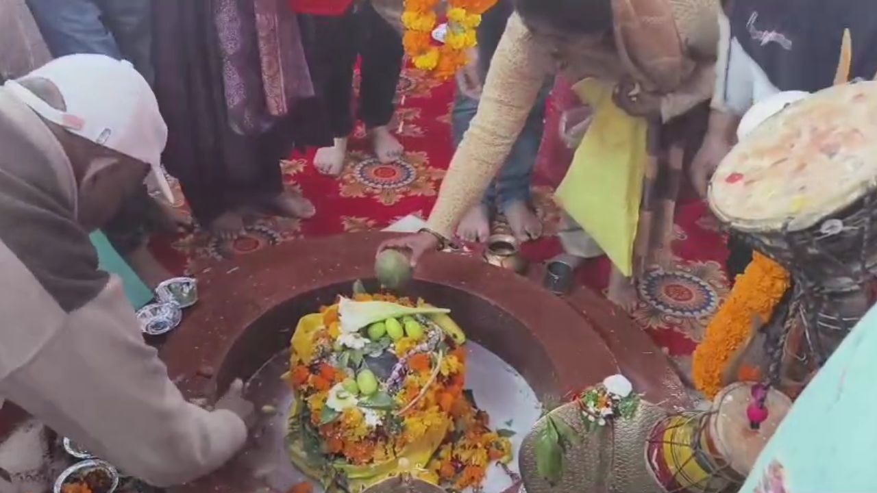 डोईवाला: लच्छेश्वर शिव मंदिर में उमड़ा आस्था का सैलाब, बम-बम भोले के जयकारों से गूंजा शिवालय